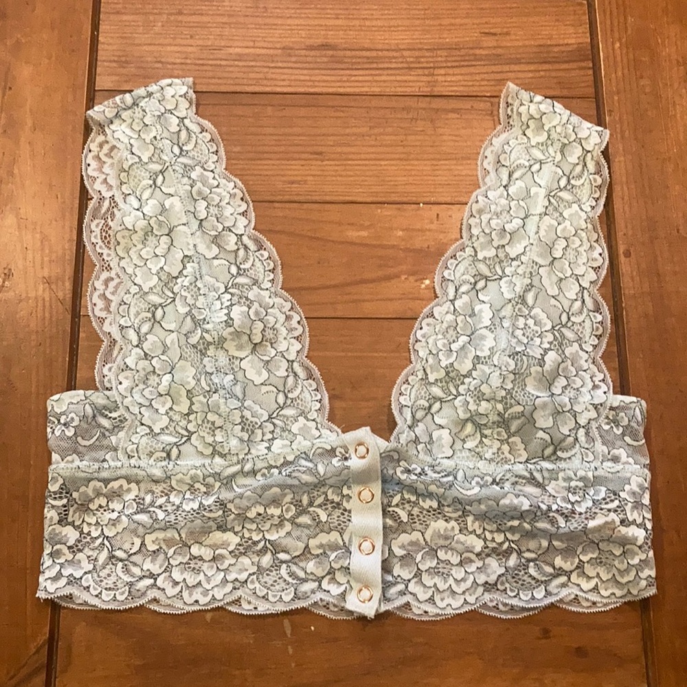{Free People} New Heartbreaker Lace Brallette